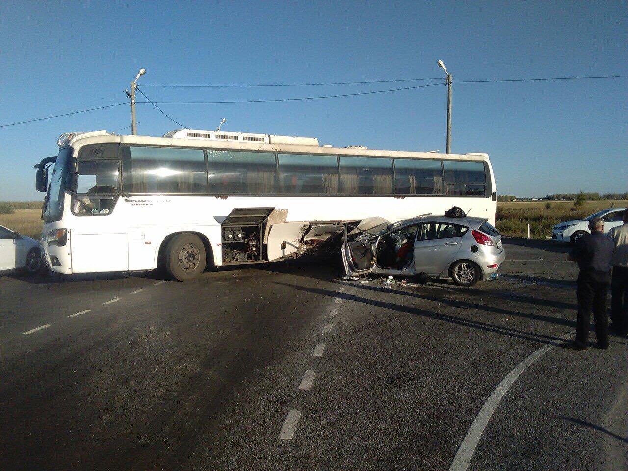 Дагестанский автобус попал в дтп